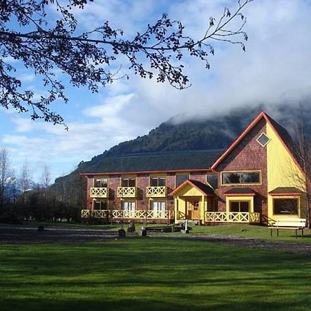 Hotel Y Cabanas Patagonia Green بويرتو آيسن المظهر الخارجي الصورة
